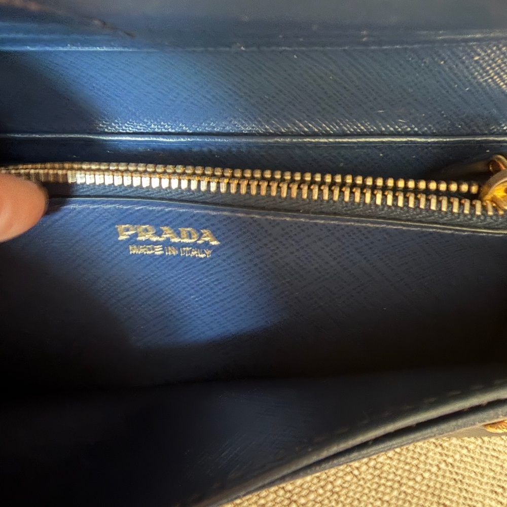 Prada Navy Blue Wallet with Gold Logo - Picture 8 of 13